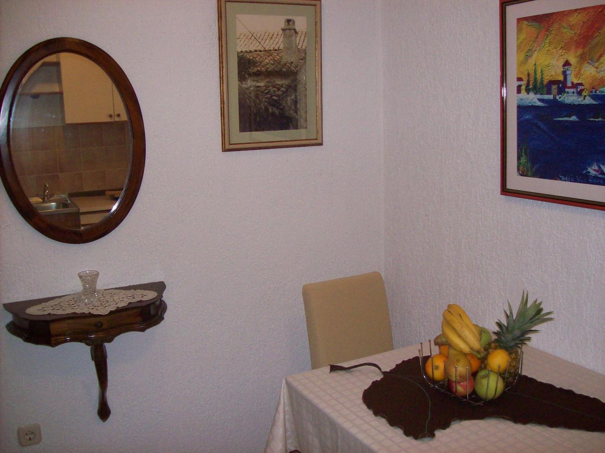 Apartments Rozic ラブ 部屋 写真